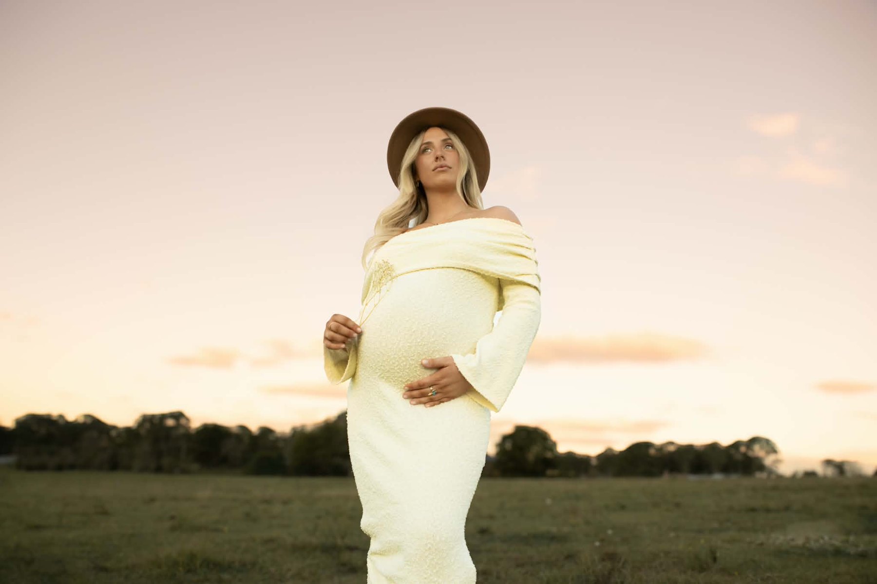 Maternity photography in a field at sunset, Western Sydney
